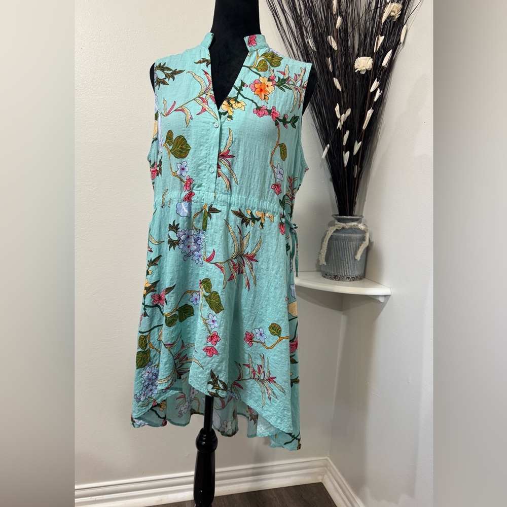 Coco + Carmen Aqua Floral Button-Front Sleeveless Tunic